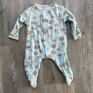 Easy Magnetic Close Milk & Cookies One Piece Footie Pajamas size 0-3 months